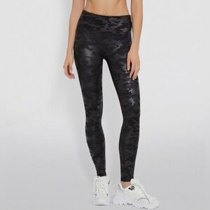 SPANX‎ Black Camo Legging Size XL